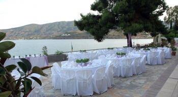  Poros avec vue dor&eacute;e 